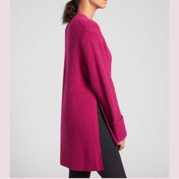 NWT Athleta Shasta V-Neck Oversized Chunky Knit Sweater in Bright Pink Size XS - Picture 2 of 14